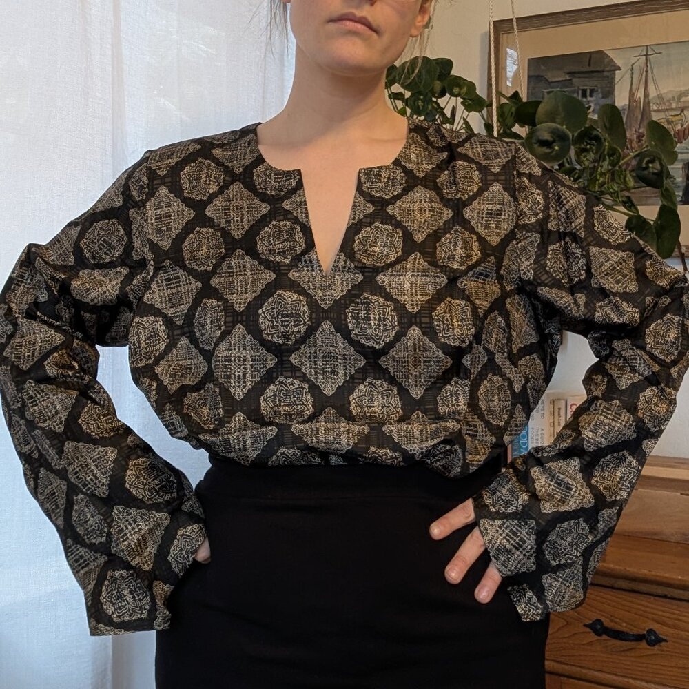 Lane Bryant - 100% silk v-neck blouse - black medallion print - 18/20